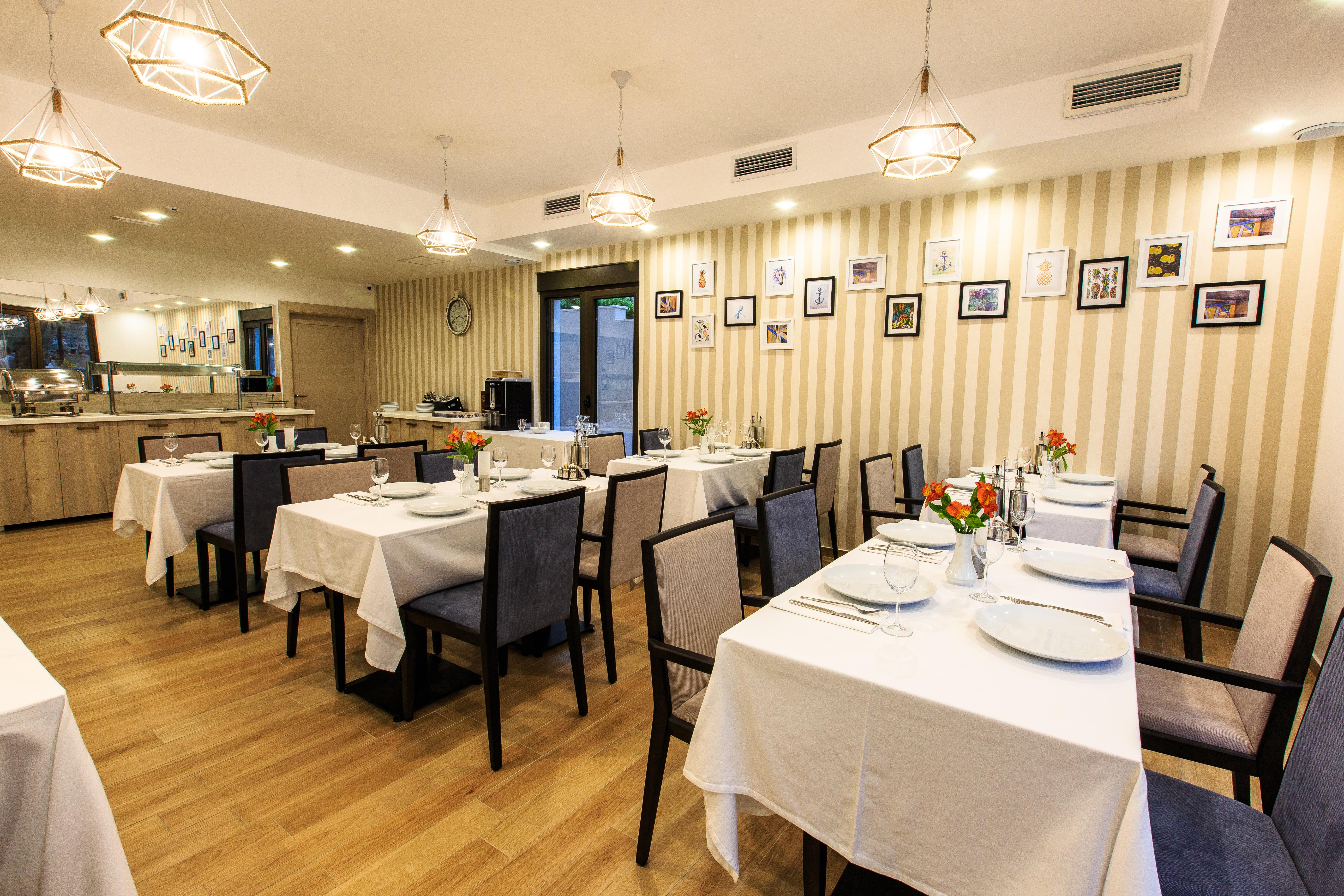 Hotel Harmony By Aycon Petrovac Exterior photo